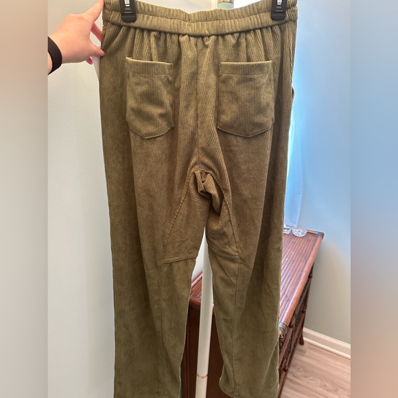 NWT GREEN CORDUROYS - Picture 5 of 6